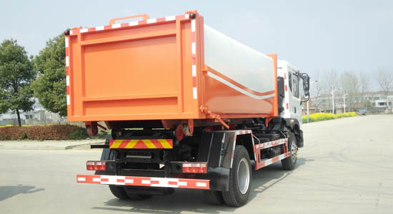 東風(fēng)勾臂式垃圾車☆D9