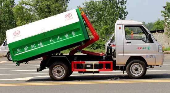 凱馬勾臂式垃圾車