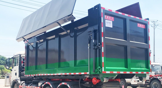 汕德18噸級勾臂式垃圾車
