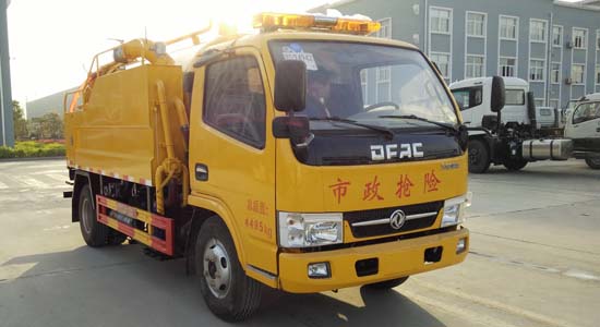多利卡清洗吸污車(chē)☆工程黃