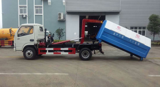 小多利卡勾臂式垃圾車