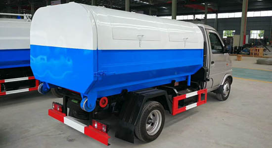 長(zhǎng)安勾臂式垃圾車☆后雙輪