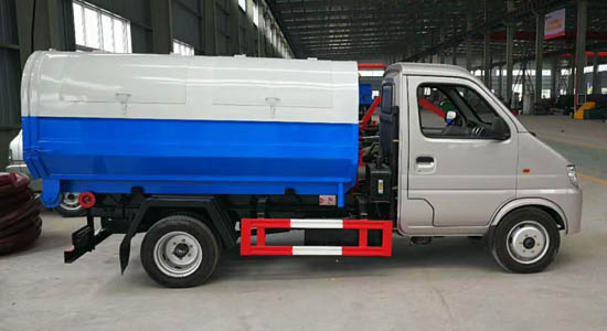 長(zhǎng)安勾臂式垃圾車☆后雙輪