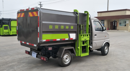 長安自裝卸（掛桶）式垃圾車