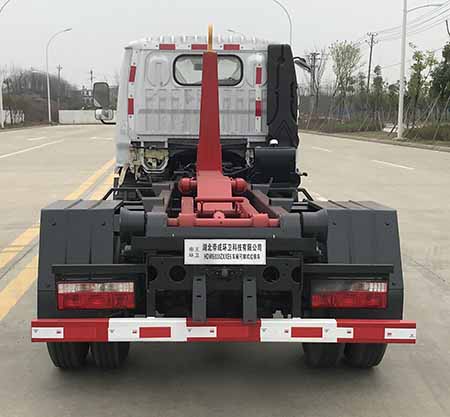 小多利卡勾臂式垃圾車(chē)