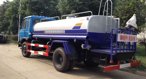 東風(fēng)145灑水車