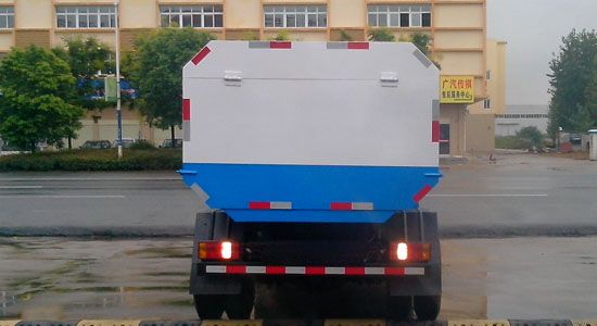 福田時(shí)代自裝卸式垃圾車