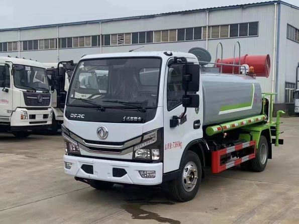 國六5立方東風(fēng)D6 灑水車