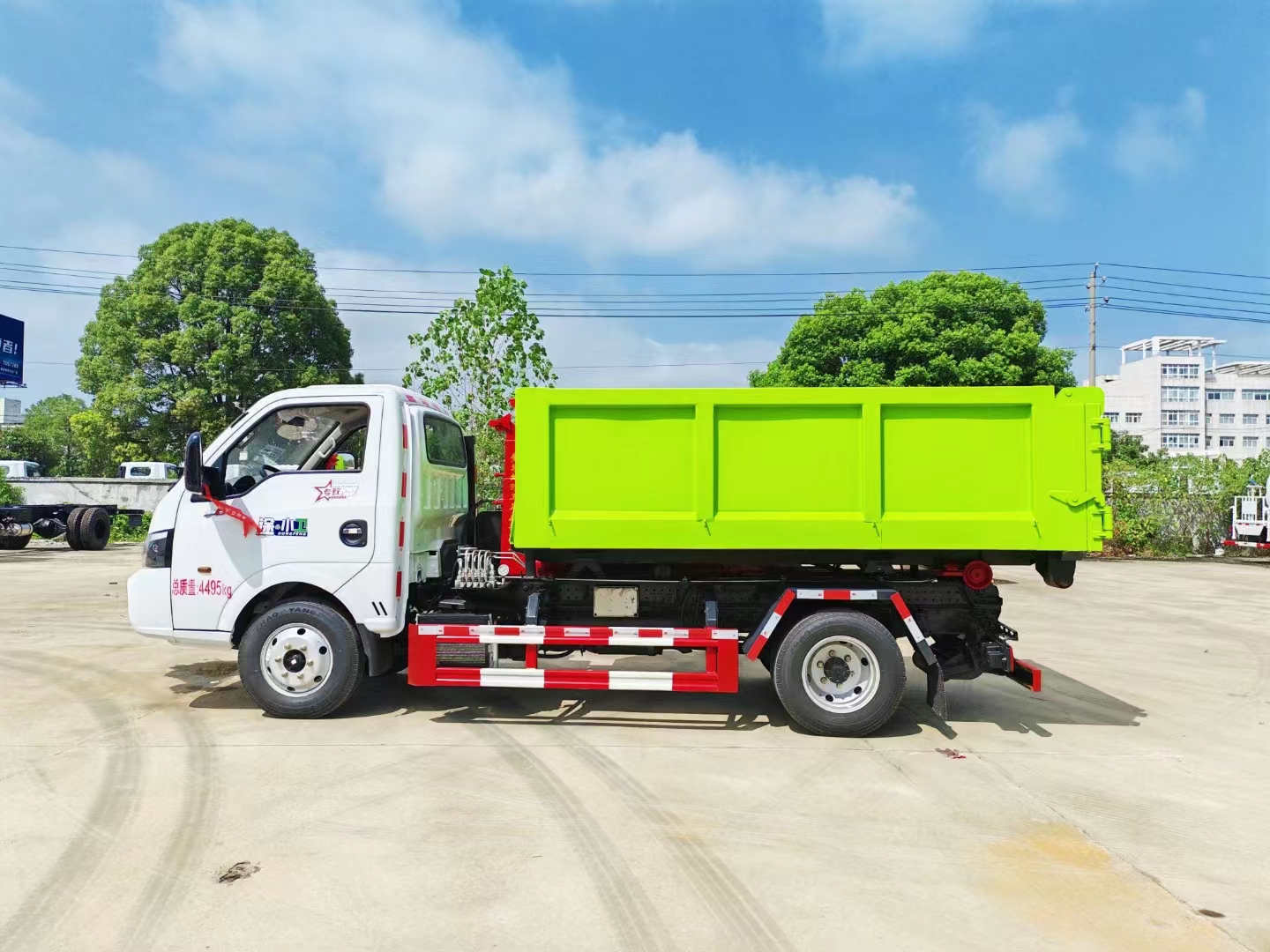 東風(fēng)途逸勾臂式垃圾車（2090高）